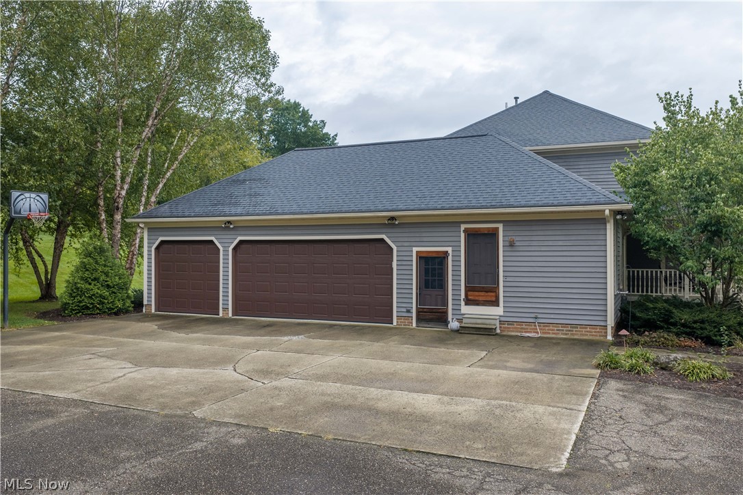 552 Springwood Circle SW New Philadelphia OH 44663