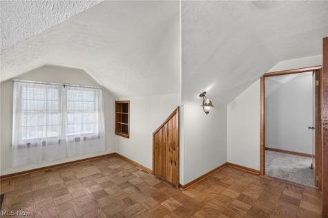 5392 E 132nd Street Garfield Heights OH 44125