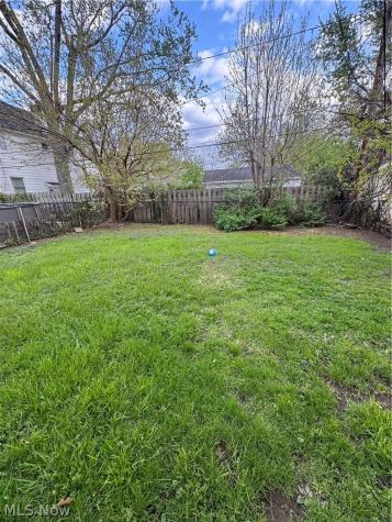 8414 Grand Division Avenue Garfield Heights OH 44125