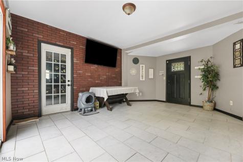 1043 Slosson Street Akron OH 44320