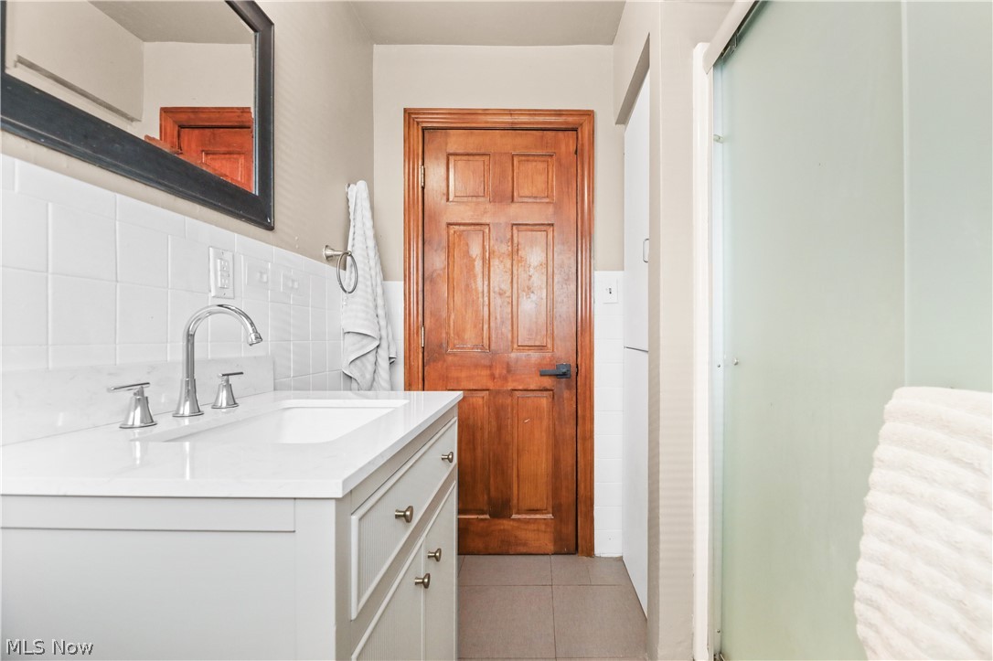 1043 Slosson Street Akron OH 44320