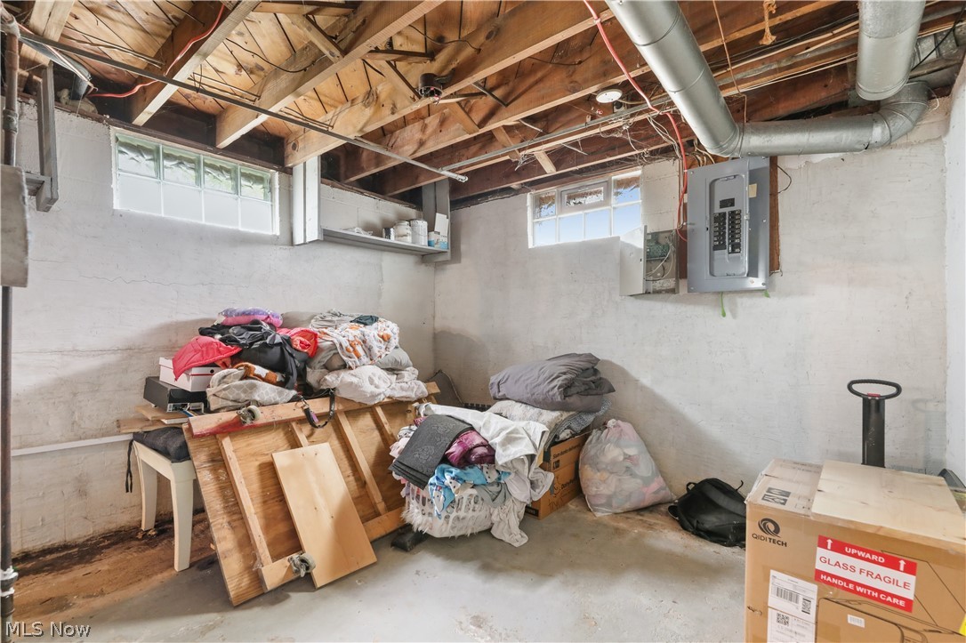 1043 Slosson Street Akron OH 44320