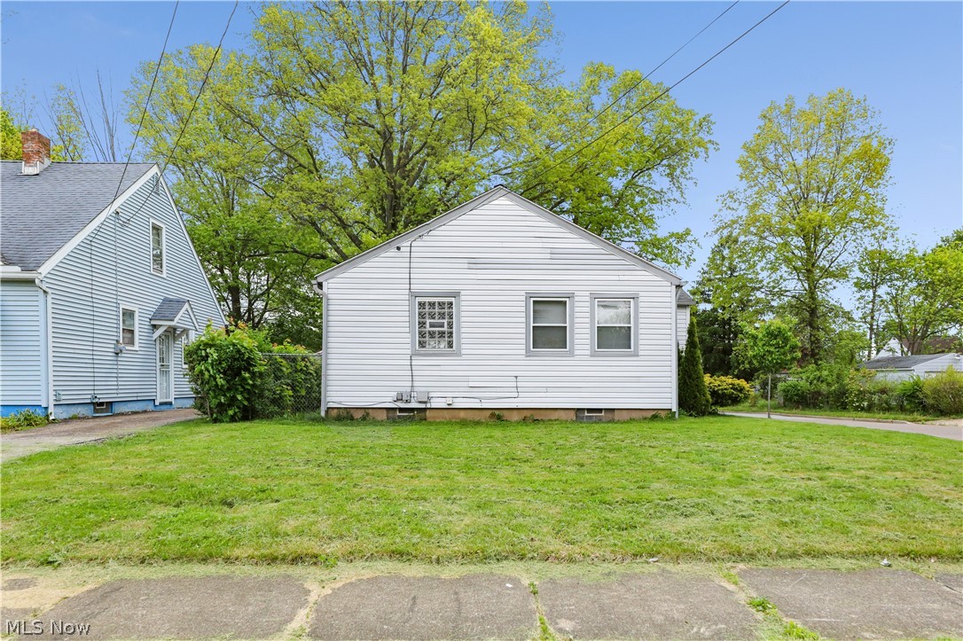 1043 Slosson Street Akron OH 44320