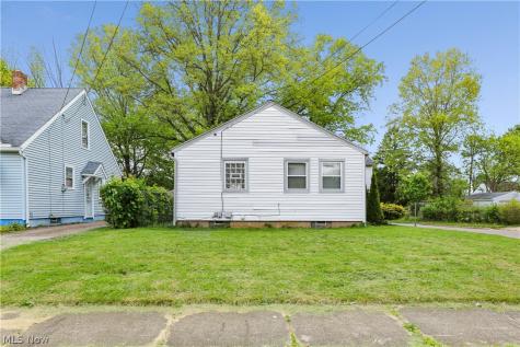 1043 Slosson Street Akron OH 44320