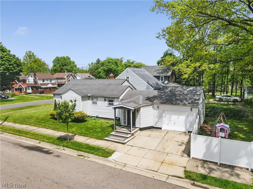 1043 Slosson Street Akron OH 44320