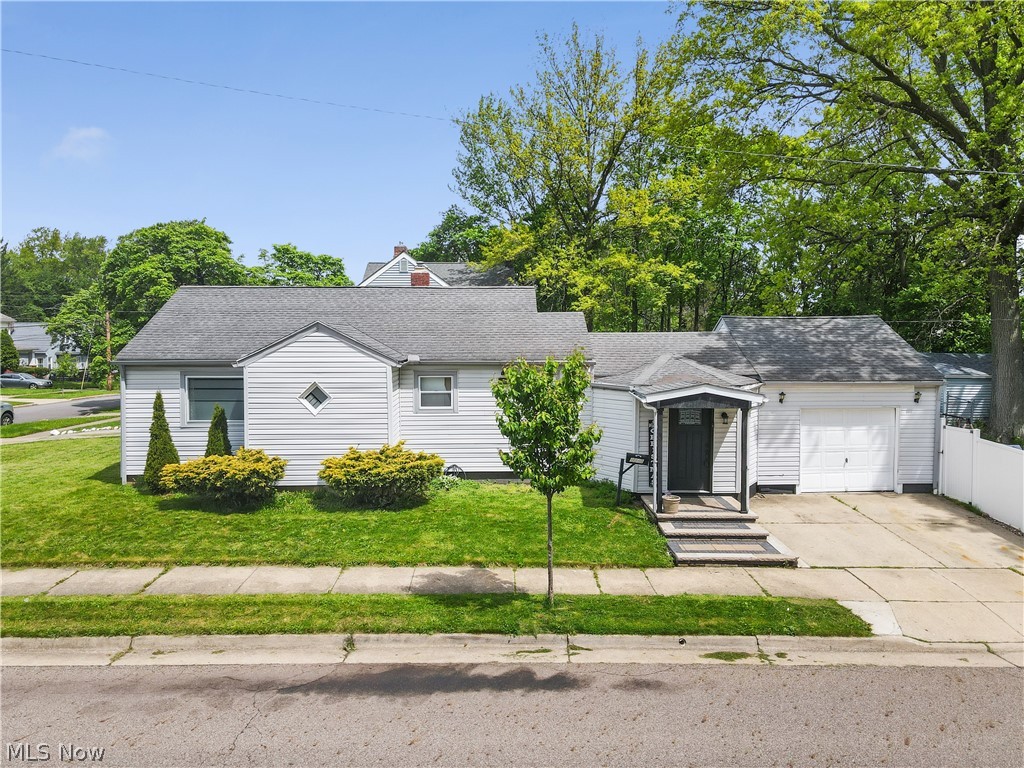 1043 Slosson Street Akron OH 44320