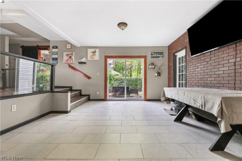 1043 Slosson Street Akron OH 44320