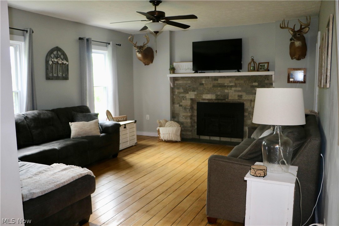 8463 Dewey Road Montville OH 44064