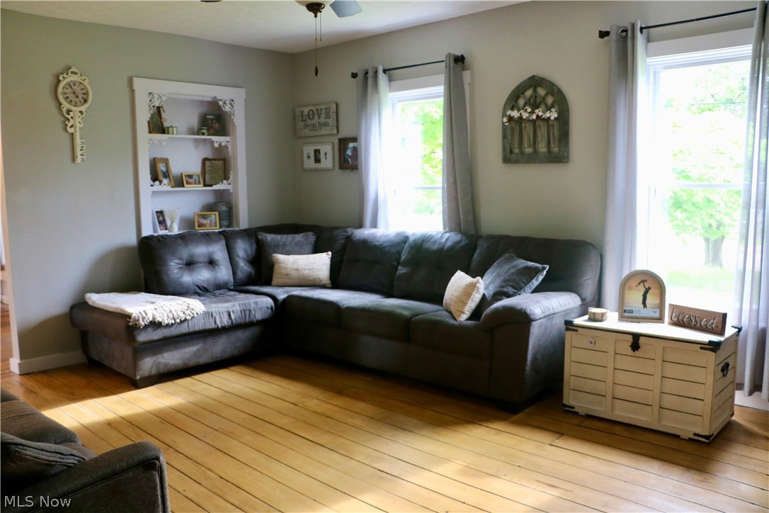 8463 Dewey Road Montville OH 44064
