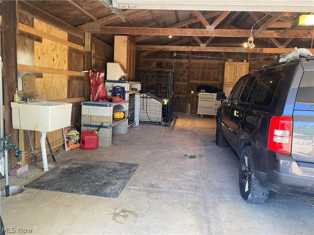 8463 Dewey Road Montville OH 44064