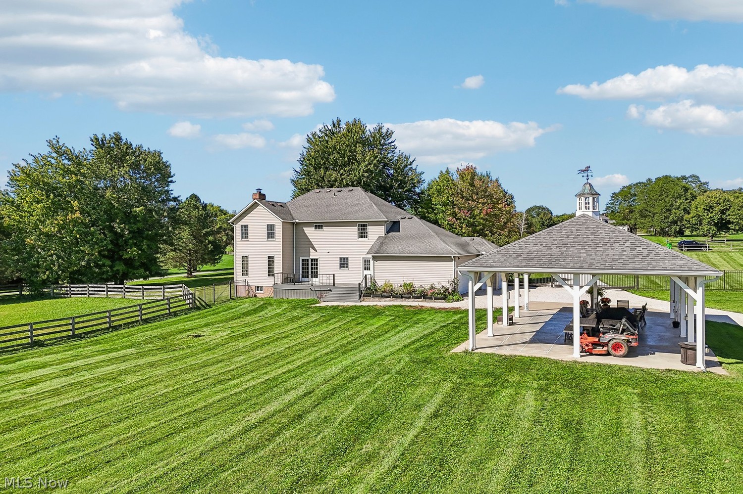 1430 Snowberry Lane Medina OH 44256