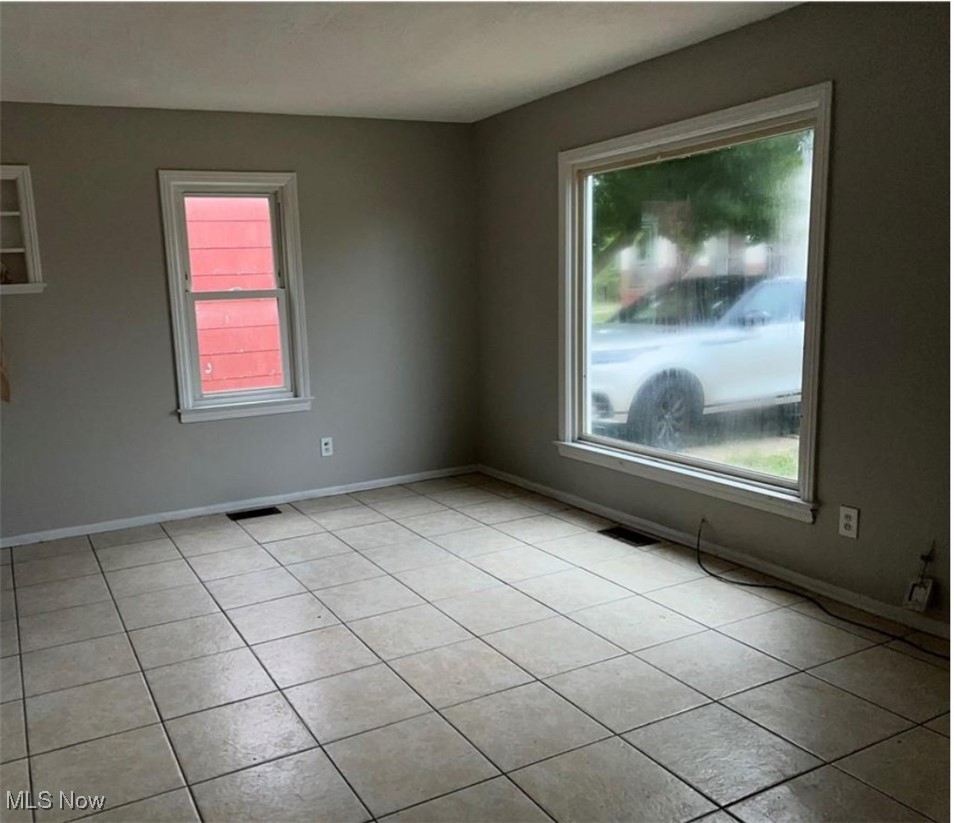 12620 Grimsby Avenue Cleveland OH 44135