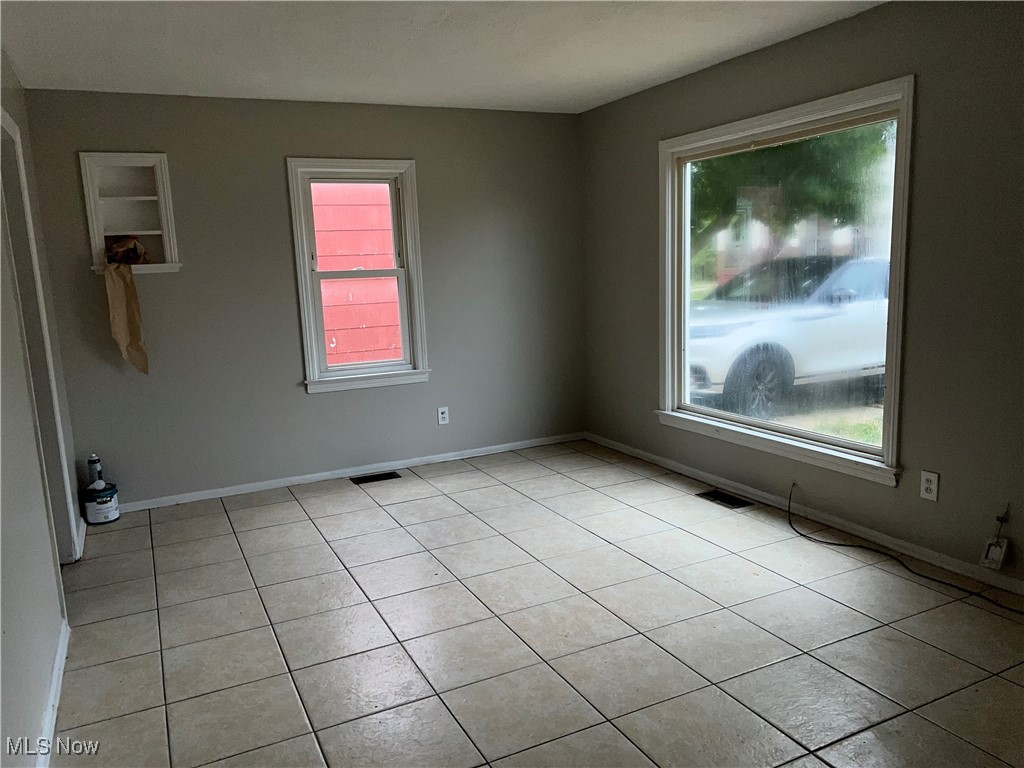 12620 Grimsby Avenue Cleveland OH 44135