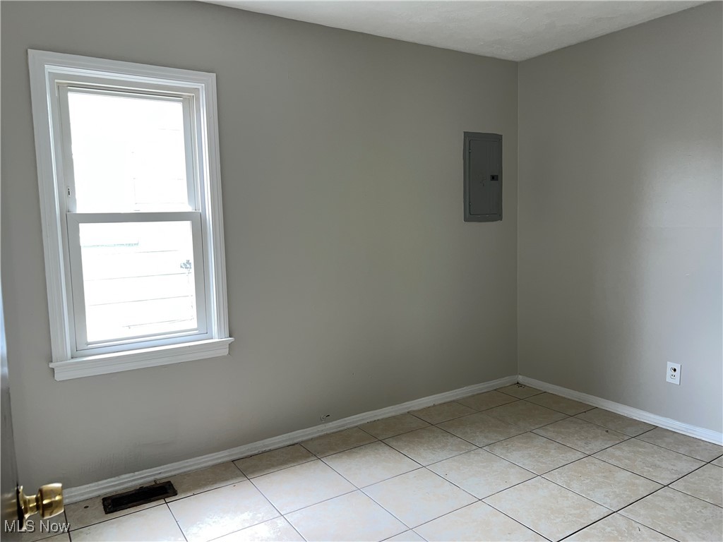 12620 Grimsby Avenue Cleveland OH 44135