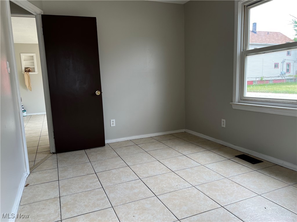 12620 Grimsby Avenue Cleveland OH 44135