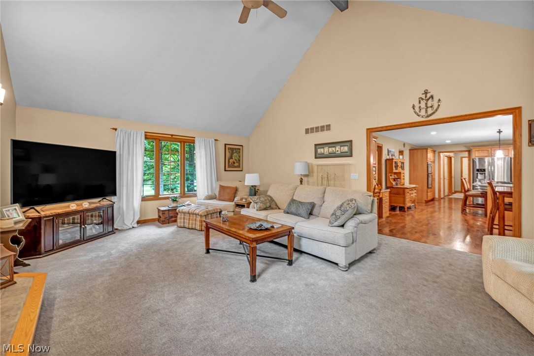 9198 Regency Woods Drive Kirtland OH 44094