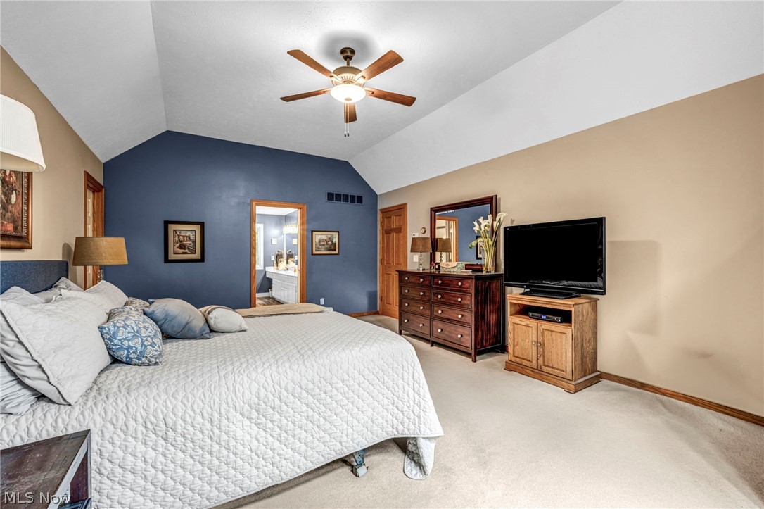 9198 Regency Woods Drive Kirtland OH 44094