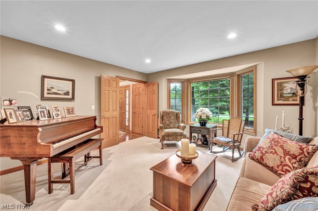 9198 Regency Woods Drive Kirtland OH 44094