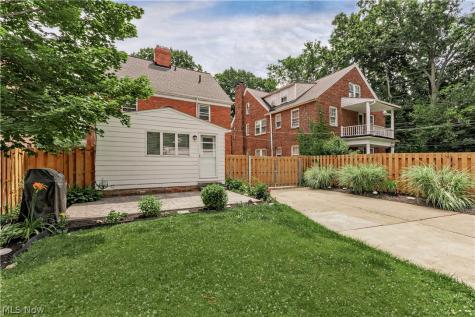 3718 Latimore Road Shaker Heights OH 44122