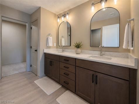 448 Bordeaux Boulevard Broadview Heights OH 44147