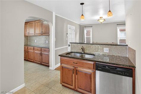 2649 Lakeview Avenue Rocky River OH 44116