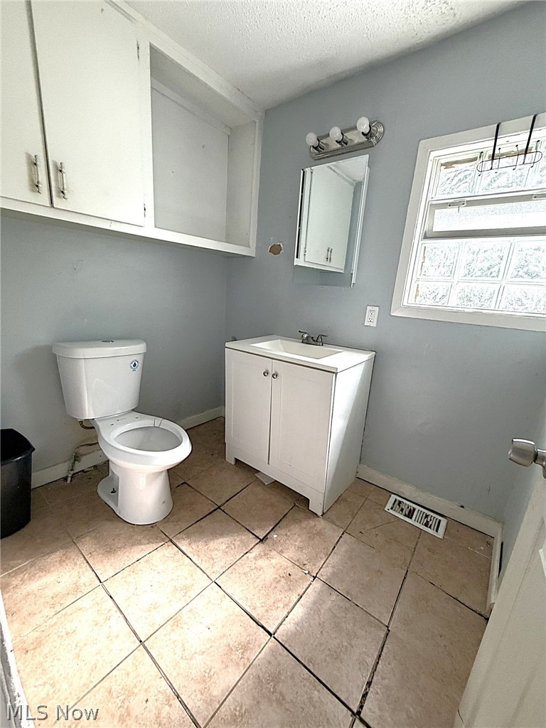 3283 W 54th Street Cleveland OH 44102