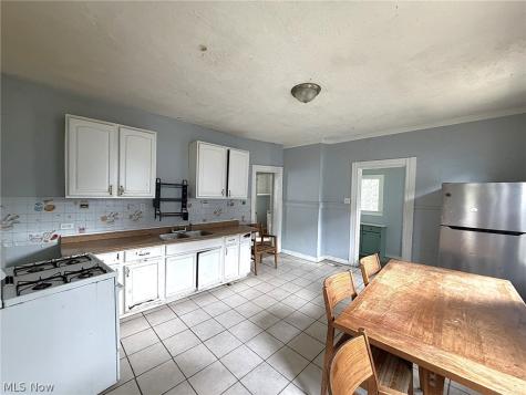 3283 W 54th Street Cleveland OH 44102