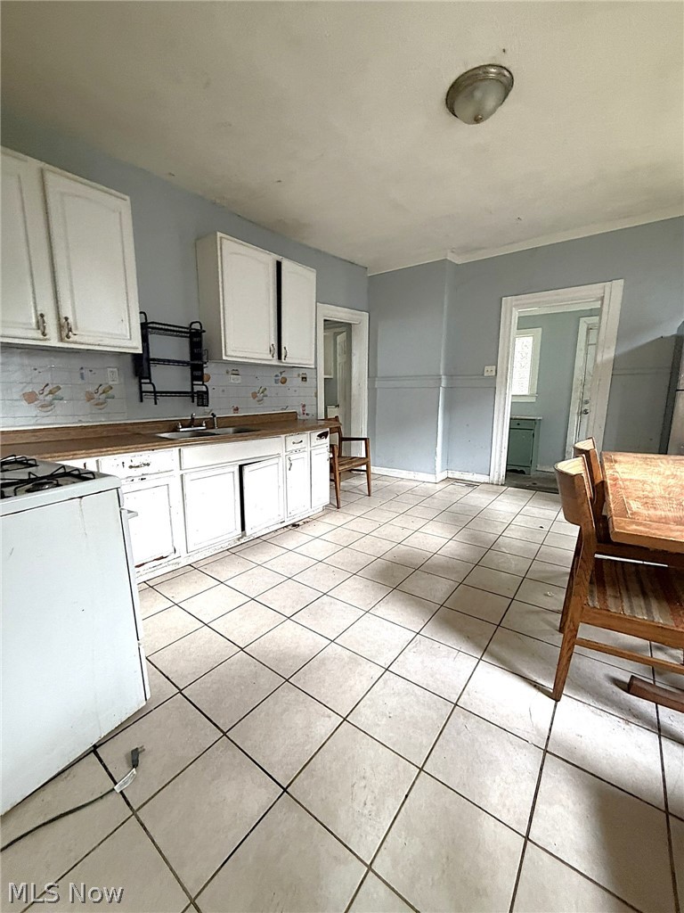 3283 W 54th Street Cleveland OH 44102
