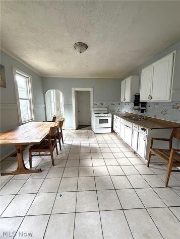 3283 W 54th Street Cleveland OH 44102