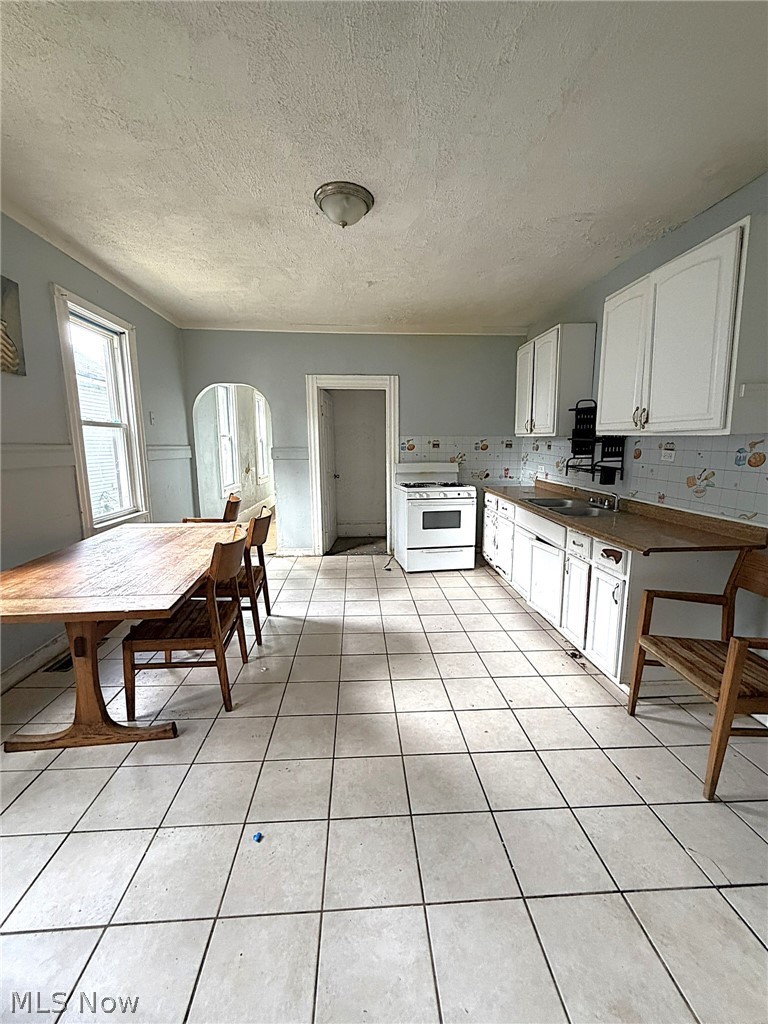 3283 W 54th Street Cleveland OH 44102