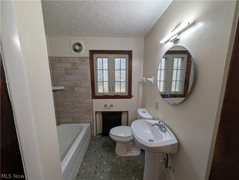 7353 Columbia Olmsted Falls OH 44138