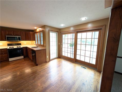 7353 Columbia Olmsted Falls OH 44138