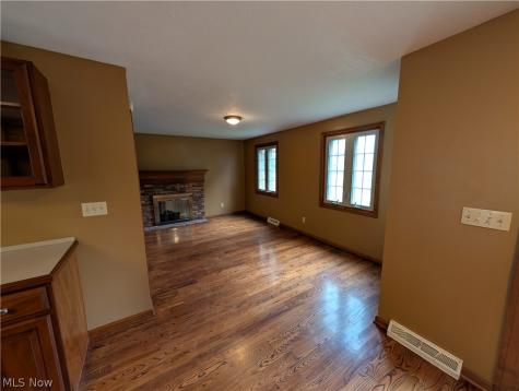 7353 Columbia Olmsted Falls OH 44138