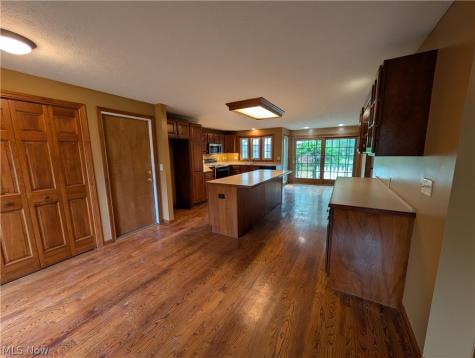 7353 Columbia Olmsted Falls OH 44138