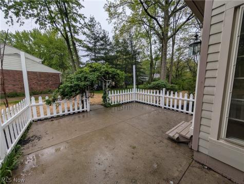 7353 Columbia Olmsted Falls OH 44138
