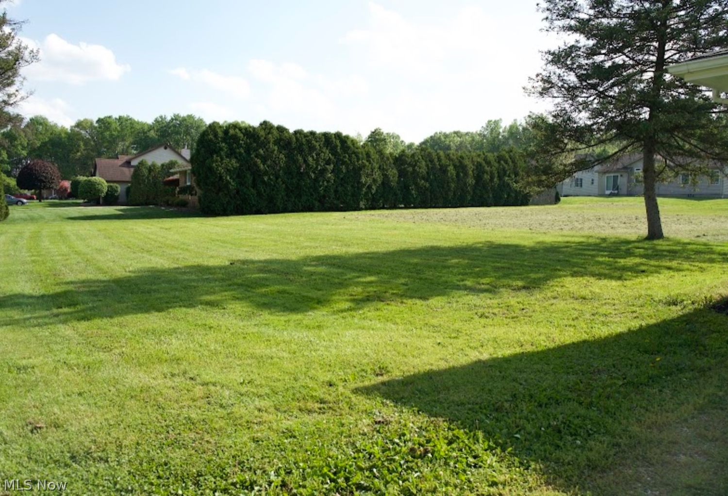 2526 Reeves Road NE Howland OH 44483