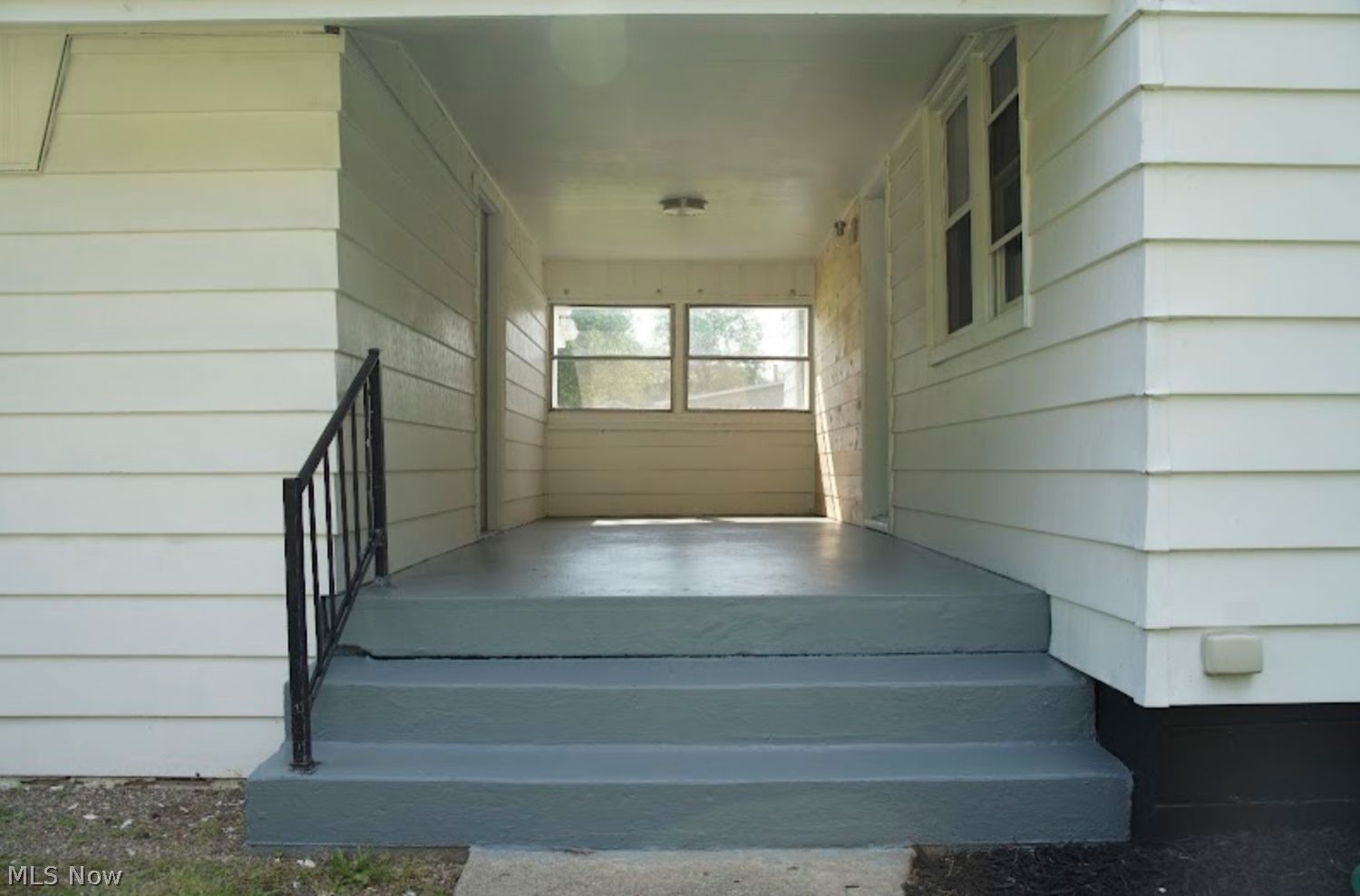 2526 Reeves Road NE Howland OH 44483