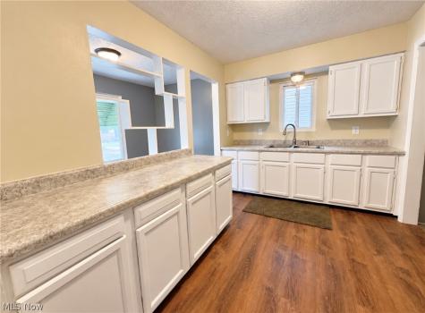 4399 E 143rd Street Cleveland OH 44128