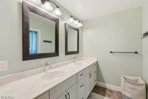 17357 Andras Drive Walton Hills OH 44146