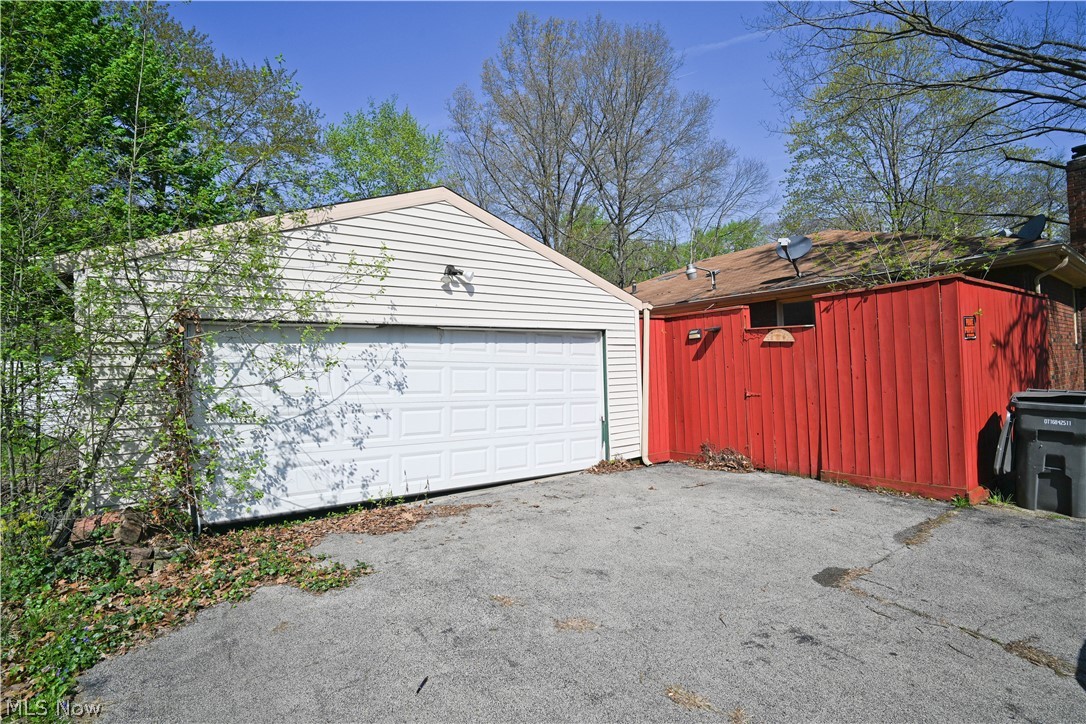 11 Brookline Avenue Youngstown OH 44505