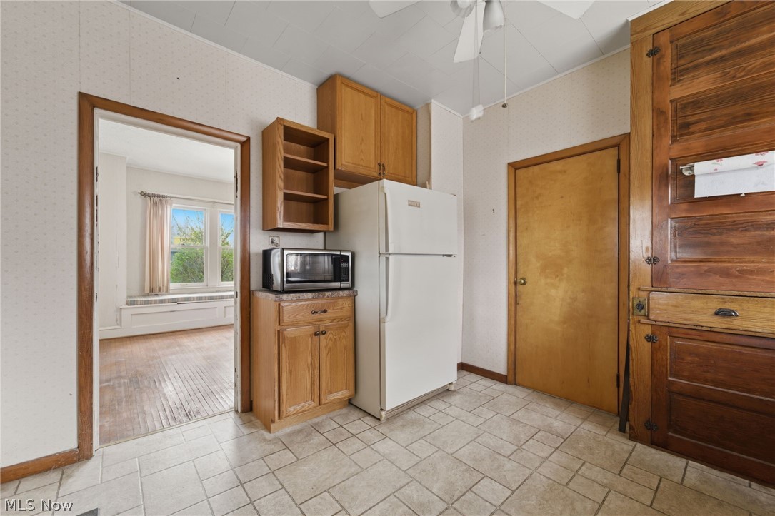 284 W Main Road Conneaut OH 44030