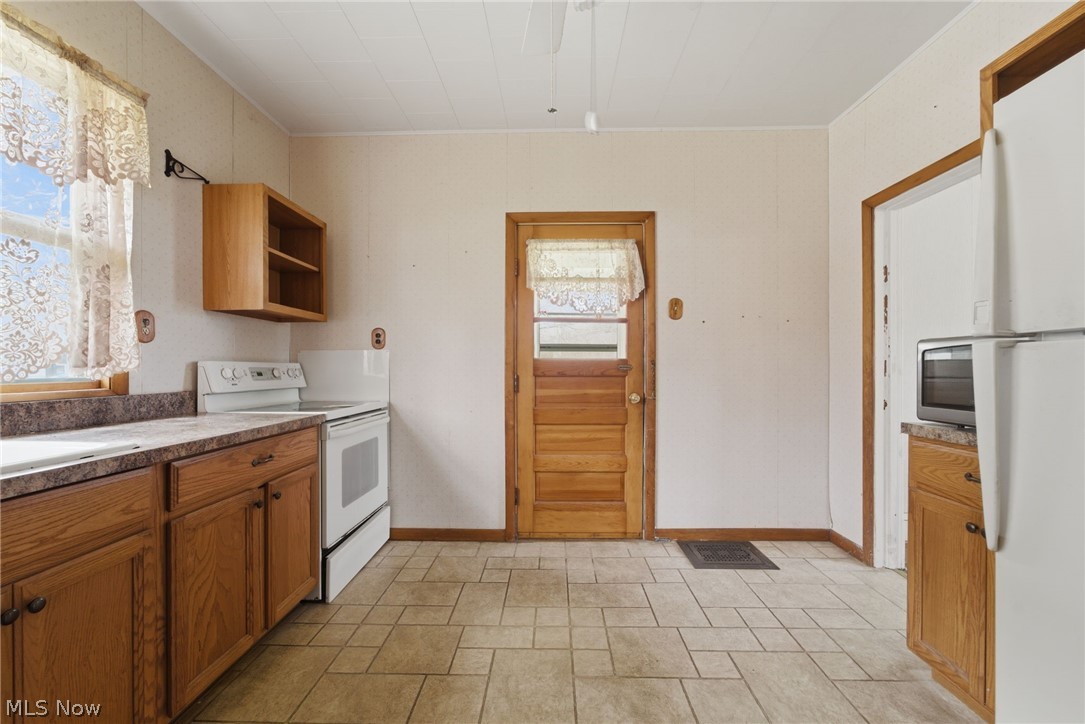 284 W Main Road Conneaut OH 44030