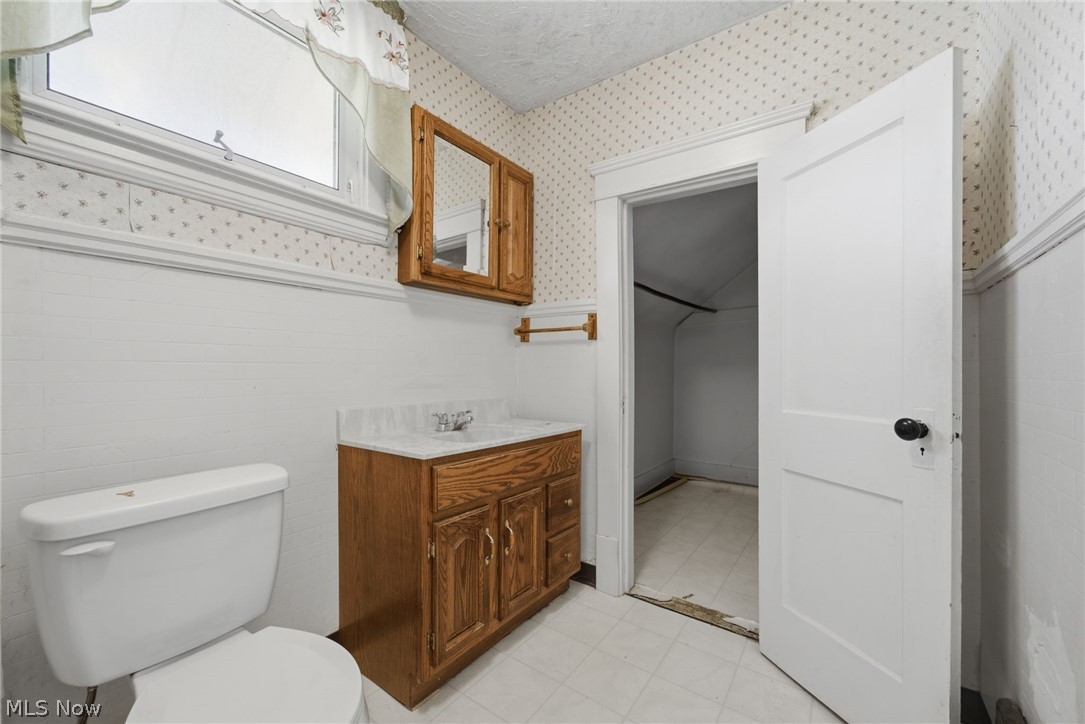 284 W Main Road Conneaut OH 44030