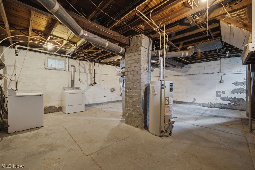 284 W Main Road Conneaut OH 44030