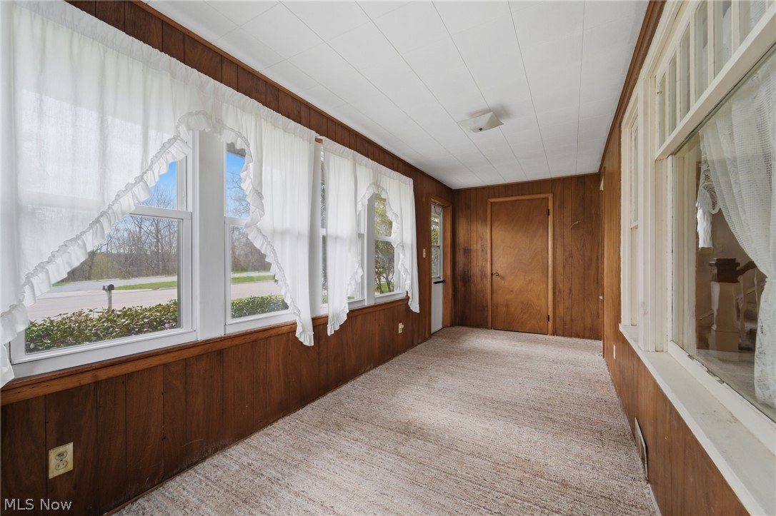284 W Main Road Conneaut OH 44030