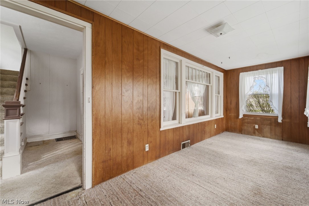 284 W Main Road Conneaut OH 44030