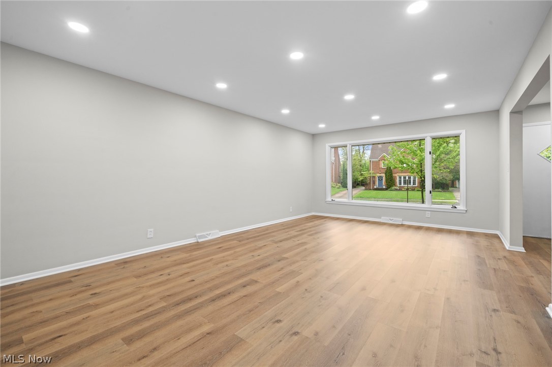 2375 Glendon Road University Heights OH 44118