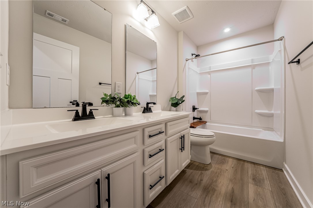 2202 N Park Road Twinsburg OH 44087