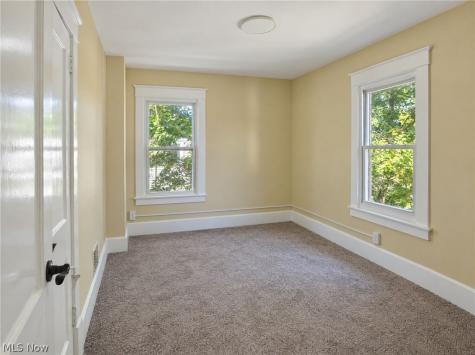 444 Emery Avenue Youngstown OH 44507