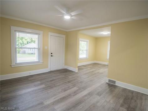 444 Emery Avenue Youngstown OH 44507